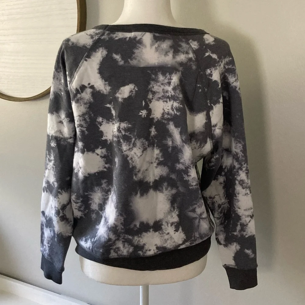 ❌SOLD Grayson Threads Gray Tie-dye Sweatshirt - Picture 4 of 5